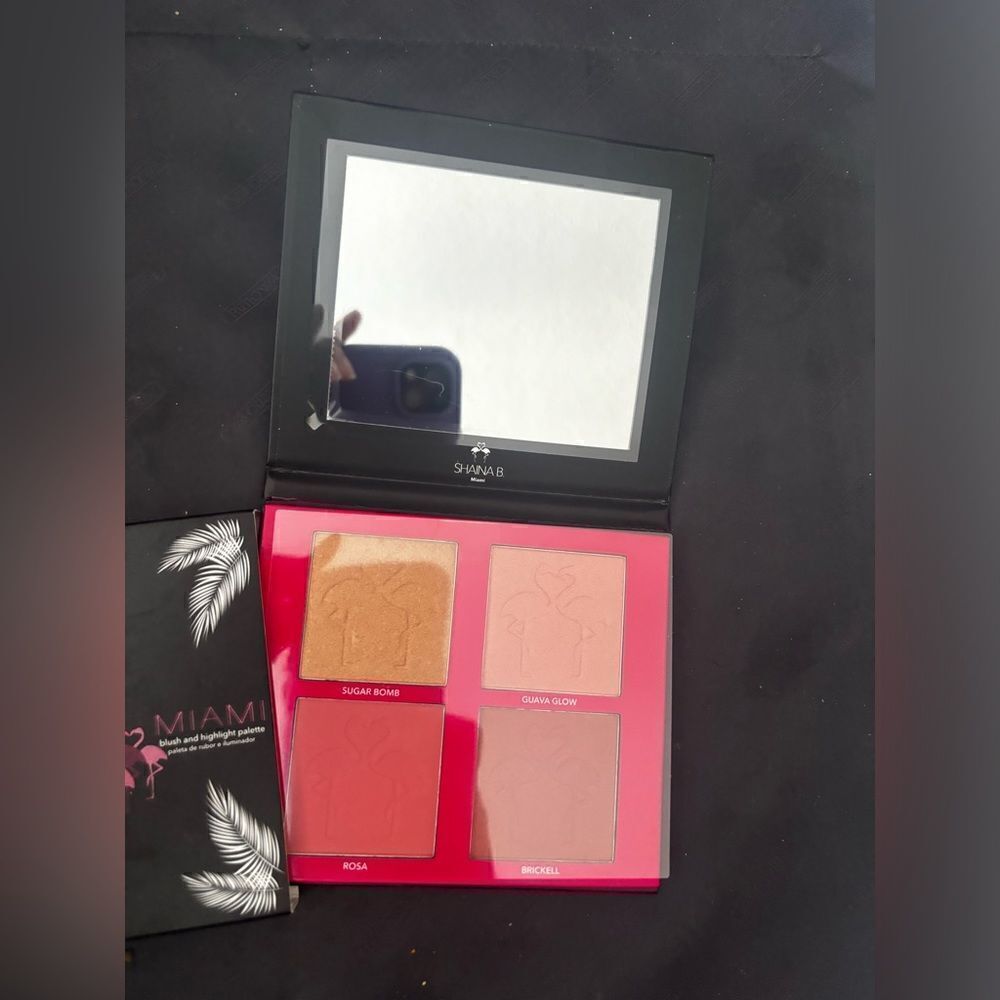 IAMI MINI PALETTE - BLUSH AND HIGHLIGHT new Shaina b miami 4 color retired